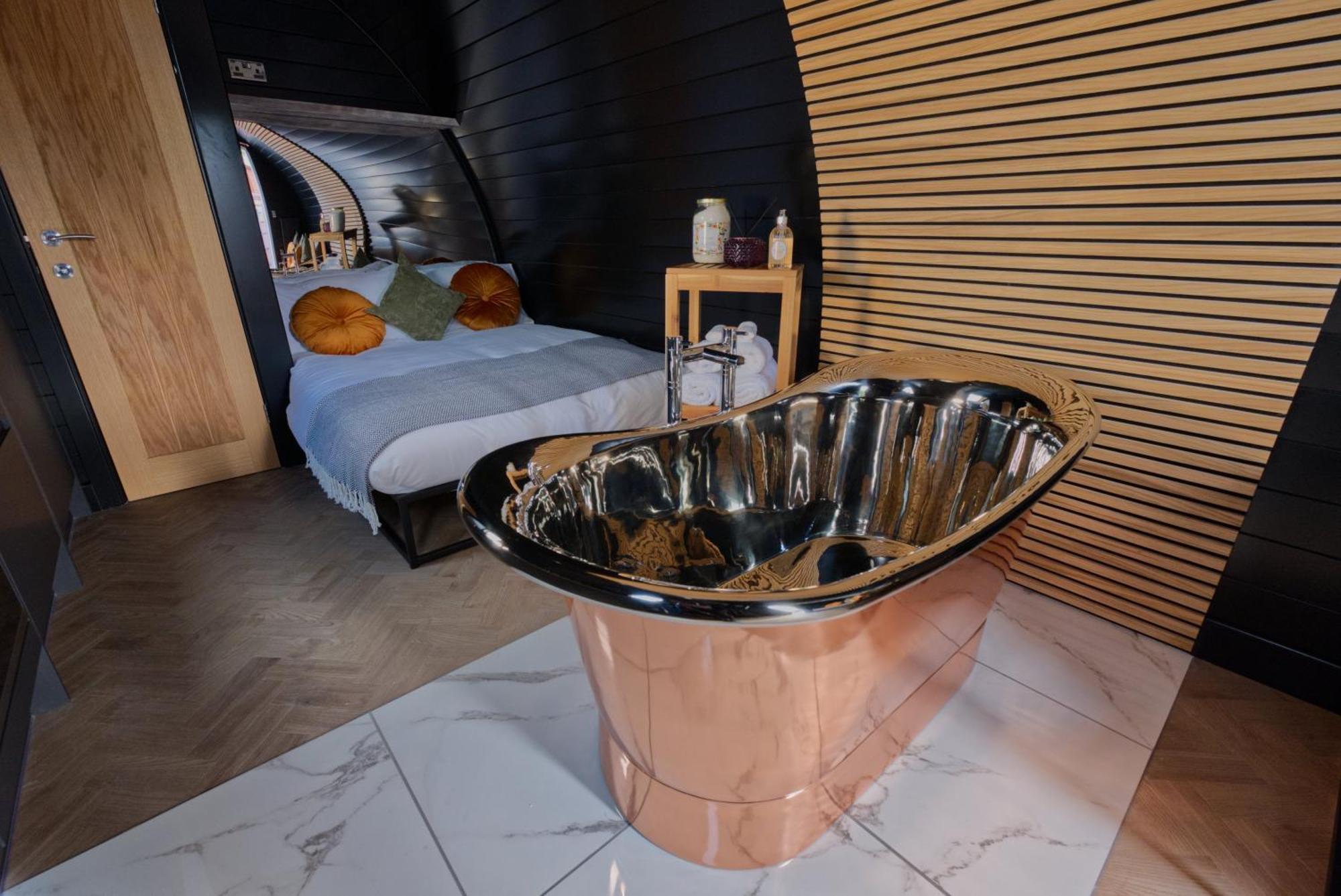 North Coast 500 Pods Hotel Achmelvich Exterior photo
