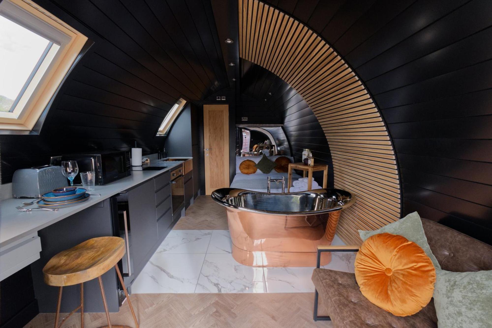 North Coast 500 Pods Hotel Achmelvich Exterior photo